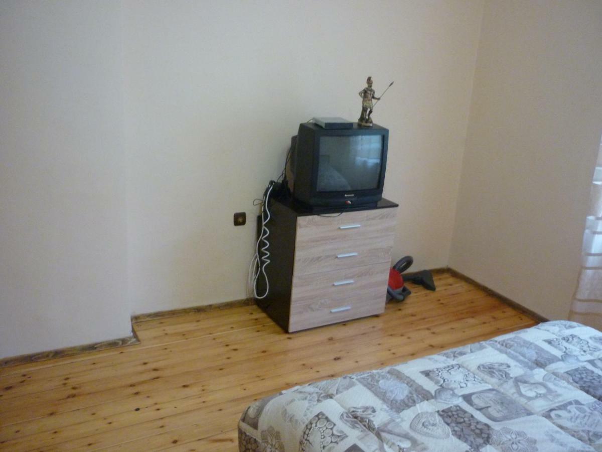 Guest House „Ivanovata house” Yanovets Buitenkant foto